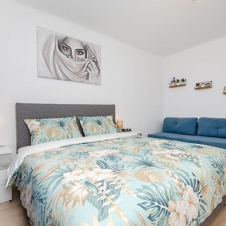 Blue Moon Split Apartment Exterior photo